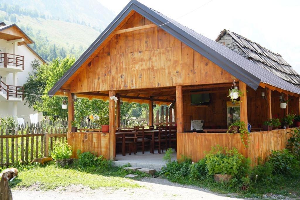 Guesthouse Skender Selimaj Valbone Dış mekan fotoğraf